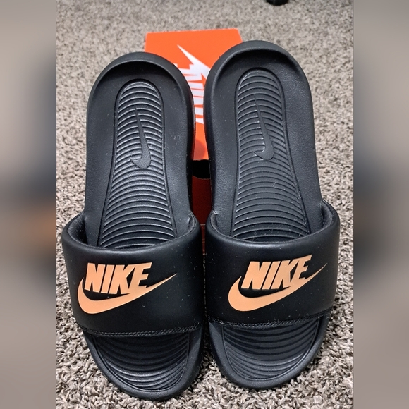 Womens Nike Victori One Slide - Picture 2 of 5